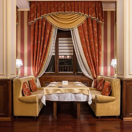 Карпатська Ружа Hotel